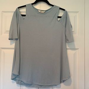 SOLD❗️FOREVER 21 - BABY BLUE OPEN SHOULDER TOP